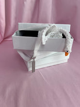 Load image into Gallery viewer, SWAN CHOKER

