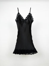 Load image into Gallery viewer, BLACK PLEATED DRESS
