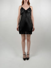 Load image into Gallery viewer, BLACK PLEATED DRESS
